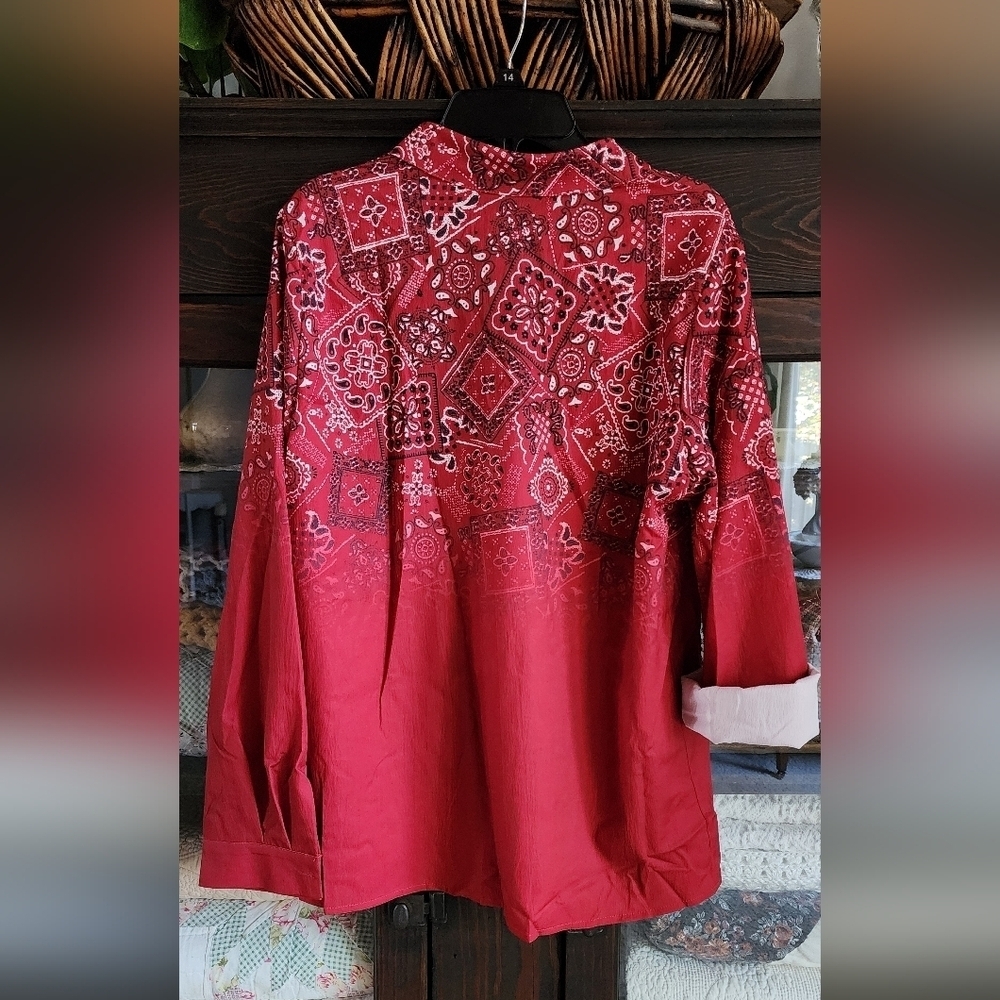 SHEIN Red Patterned Button-Down Shirt - Picture 4 of 5